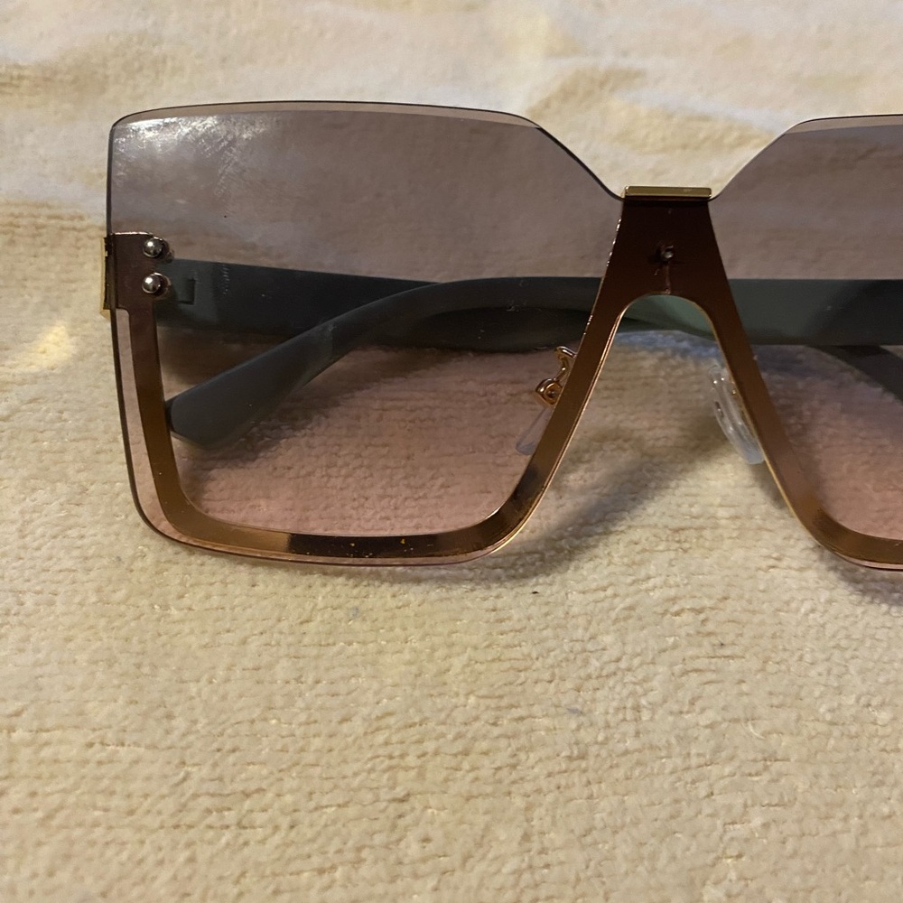 New sun glasses set